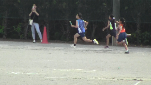 女子400mリレー決勝３.png