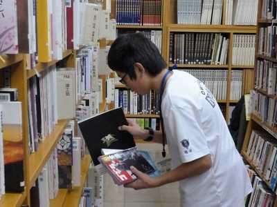 尾張旭市図書館.JPG